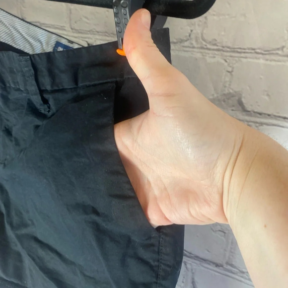 5/$20 Women’s Old Navy Everyday Short Black Measurements in description - Picture 3 of 8